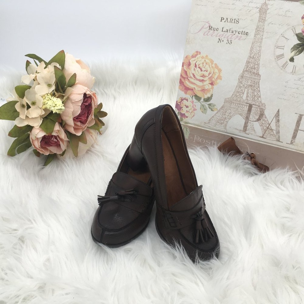 GH Bass NEW Size 6 Faux leather Lacey Shoes